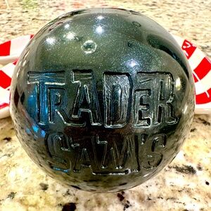 BLACK PEARL Disney Polynesian Resort Trader Sam’s Grog Grotto Plastic Tiki Mug